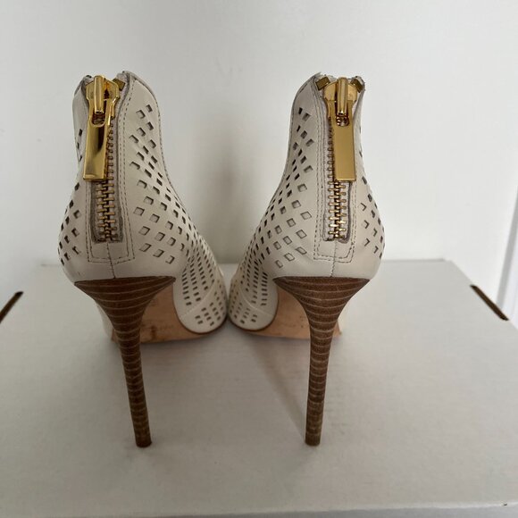 Rachel Zoe Callie Pumps - Picture 4 of 7